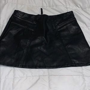 Skirt black 7/28w